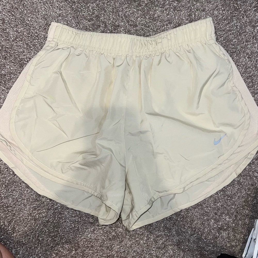 NIKE Tan Tempo Running Shorts L